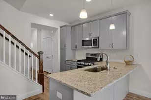 28 Hubbardton Ct, Sinking Spring, PA 19608 - Photo 6