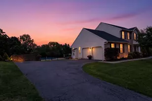 184 Pond View Dr, Hamburg, PA 19526 - Photo 2
