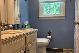 1721 Acorn Dr, Sinking Spring, PA 19608 - Photo 16