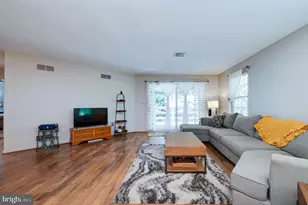 2001 Meadow Glen, Wyomissing, PA 19610 - Photo 4