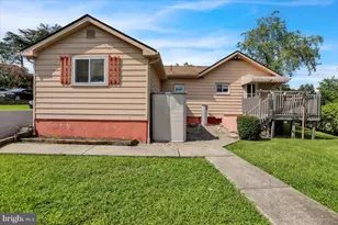 37 Harman Rd, Reading, PA 19606 - Photo 6