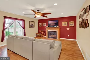 201 Verdure Ln, Douglassville, PA 19518 - Photo 18