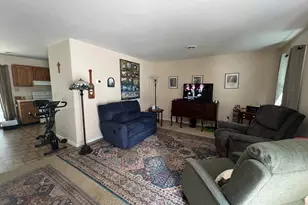 202 S 4th St, Womelsdorf, PA 19567 - Photo 4