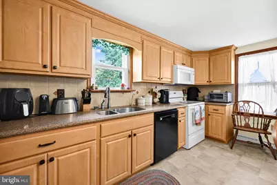2233 Reading Boulevard, West Lawn, PA 19609 - Photo 18