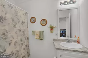 24 Walmont St, Douglassville, PA 19518 - Photo 10