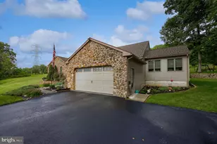 28 Davids Dr, Fleetwood, PA 19522 - Photo 4