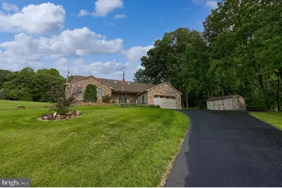 28 Davids Drive, Fleetwood, PA 19522 - Photo 2