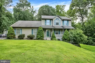306 Mountain Ave, Robesonia, PA 19551 - Photo 1