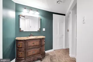 809 Farr Pl, Reading, PA 19611 - Photo 24