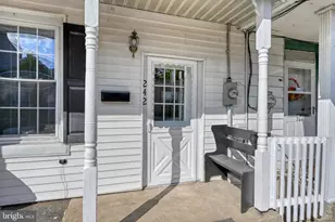 242 N 3rd St, Hamburg, PA 19526 - Photo 2