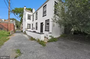 412 Spruce St, Reading, PA 19602 - Photo 2