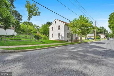20 S Water Street, Womelsdorf, PA 19567 - Photo 2