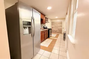 431 Pine St, Reading, PA 19602 - Photo 4