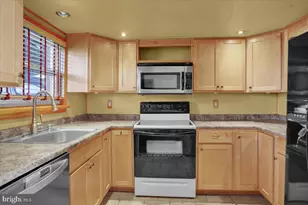 229 Northmont Ave, Hamburg, PA 19526 - Photo 8