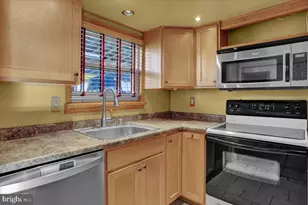 229 Northmont Ave, Hamburg, PA 19526 - Photo 10