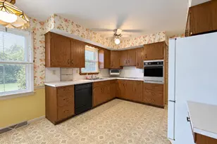 812 Carman Dr, Reading, PA 19610 - Photo 8