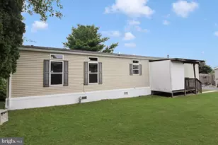 15 Woodland Ln, Mertztown, PA 19539 - Photo 2