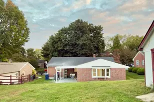 2037 Girard Ave, Reading, PA 19609 - Photo 6