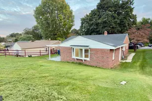 2037 Girard Ave, Reading, PA 19609 - Photo 6