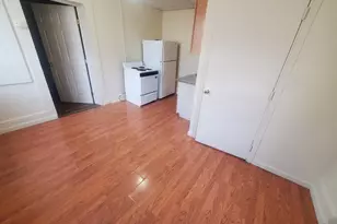 960 N 11th St, Reading, PA 19604 - Photo 2
