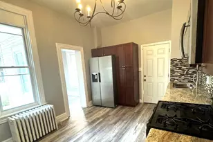 532 Windsor St, Reading, PA 19601 - Photo 6