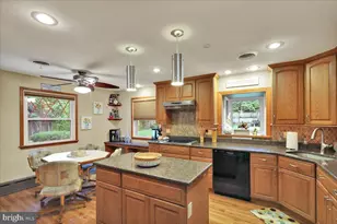 2170 Garfield Ave, Reading, PA 19609 - Photo 2