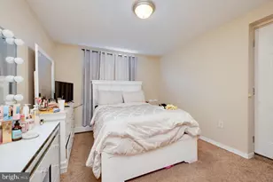 1233 Green St, Reading, PA 19604 - Photo 10