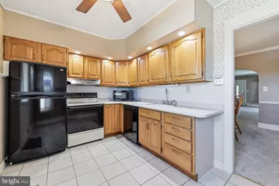 11 W Broad Street, Shillington, PA 19607 - Photo 12
