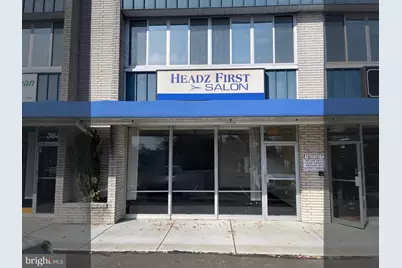 364 W Trenton Avenue #4, Morrisville, PA 19067 - Photo 2