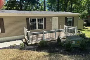 18 Ash Ln, Quakertown, PA 18951 - Photo 2