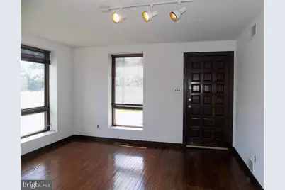 276 Woodbourne Road, Langhorne, PA 19047 - Photo 6