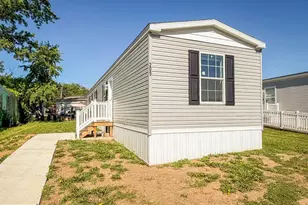 209 Johnson Dr, Fairless Hills, PA 19030 - Photo 2