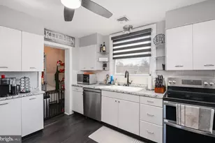 27 N Westview Ave, Feasterville-Trevose, PA 19053 - Photo 10