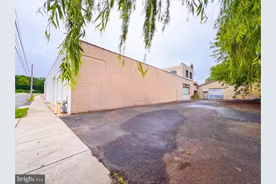 222 E Bridge Street, Morrisville, PA 19067 - Photo 28