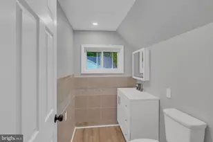 283 Snowball Dr, Levittown, PA 19056 - Photo 28