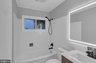 283 Snowball Dr, Levittown, PA 19056 - Photo 18