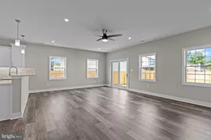 2823 Ave E, Levittown, PA 19056 - Photo 22