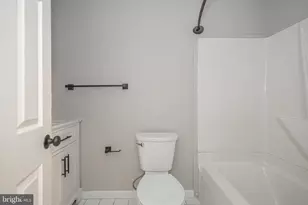 26 Bowling Green Ave, Morrisville, PA 19067 - Photo 16