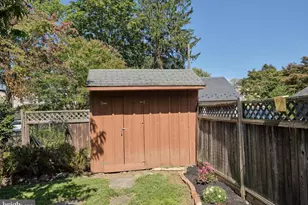 113 E Penn St, Newtown, PA 18940 - Photo 28