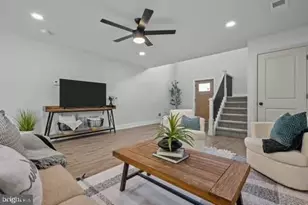 1 McLevins Ct, Croydon, PA 19021 - Photo 8