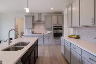 1205 Jordan Ln, Perkasie, PA 18944 - Photo 14