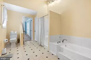 801 Cliff Rd, Bensalem, PA 19020 - Photo 24