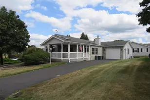 377 Spring Meadow Cir, New Hope, PA 18938 - Photo 4