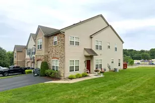 7 Dukes Way, Feasterville-Trevose, PA 19053 - Photo 2