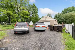 2411 Paris Ave, Feasterville-Trevose, PA 19053 - Photo 14