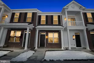 10 Ivy Ln, Levittown, PA 19055 - Photo 1