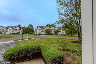 202 Strawberry Ct, Warwick, PA 18974 - Photo 2