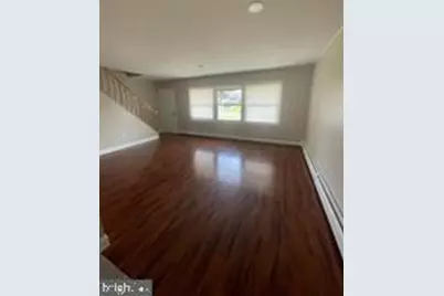 15 Queen Anne Road, Levittown, PA 19057 - Photo 2
