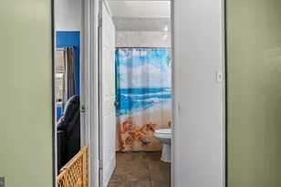 24 Chestnut Ln, Levittown, PA 19055 - Photo 12