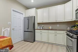 2285 Seabird Dr, Bristol, PA 19007 - Photo 14